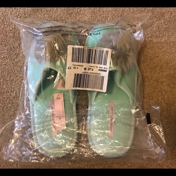 NWT💚Victoria’s Secret Pink Slippers💚 - Picture 3 of 3